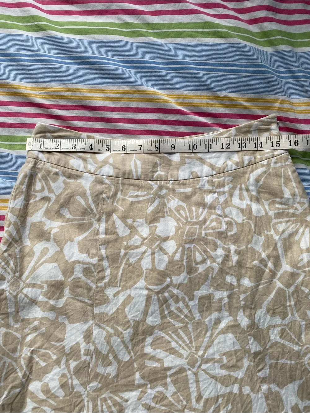 GAP Beige and White Floral A-Line Skirt with Subtle Print - Picture 4 of 6